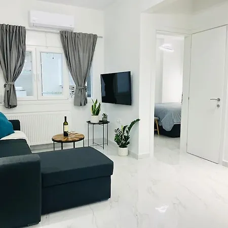 Urban Luxury In The Heart Of Skg Апартамент